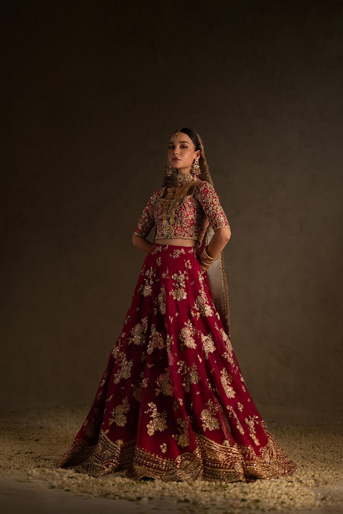 Zuria Dor - Nour Neue Ayla's Atelier